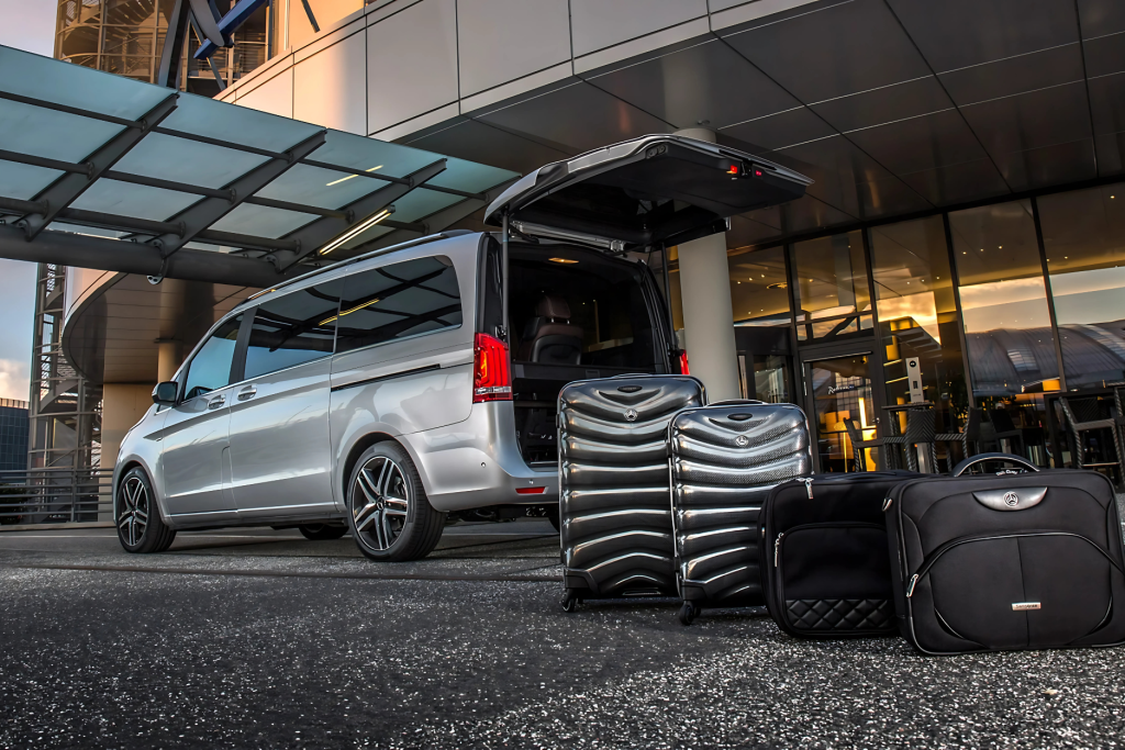 Luxury YYZ Airport Taxi Services