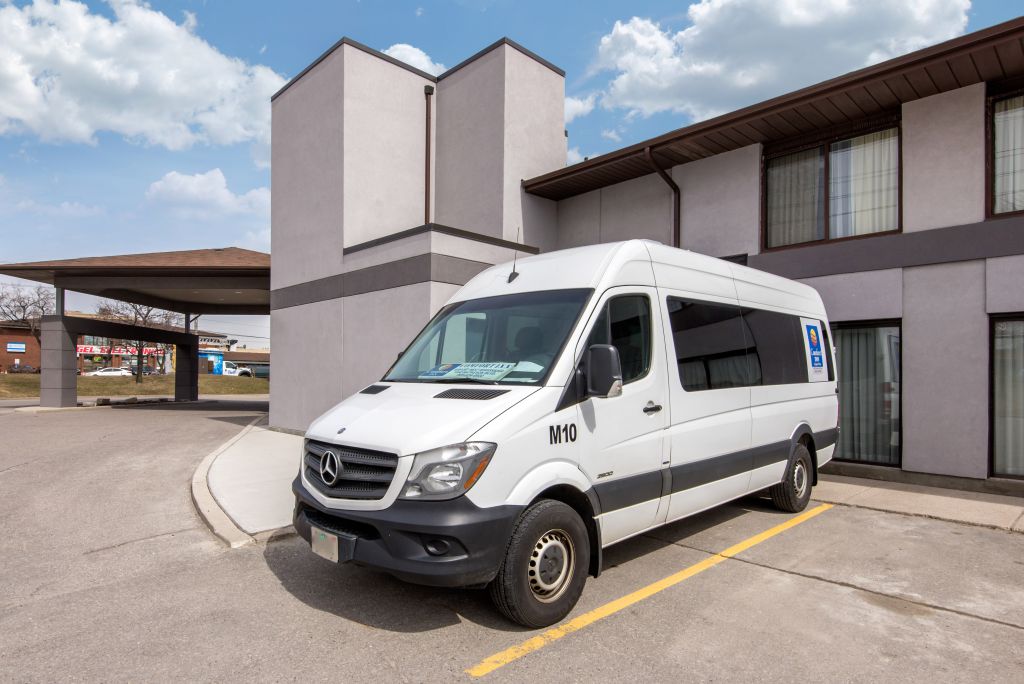 Luxury YYZ Airport Taxi Services